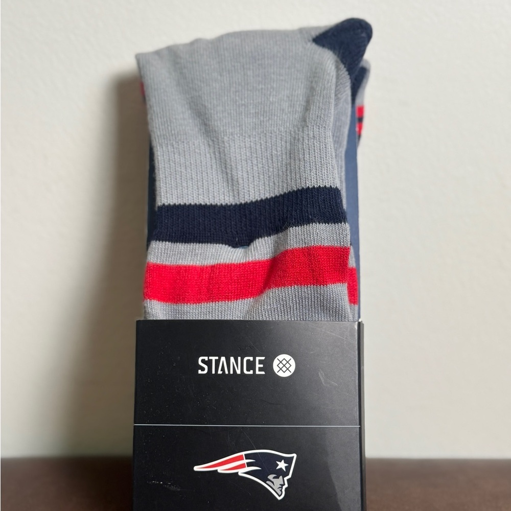 Stance - New England Patriots  - Men's Gray and Red Striped Socks - Sz Medium